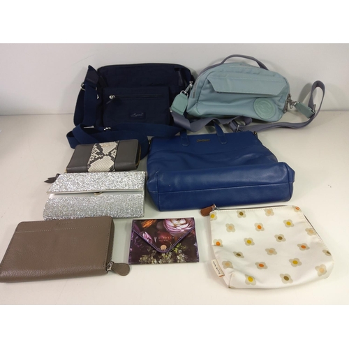 62 - Bags and purses including designer labels