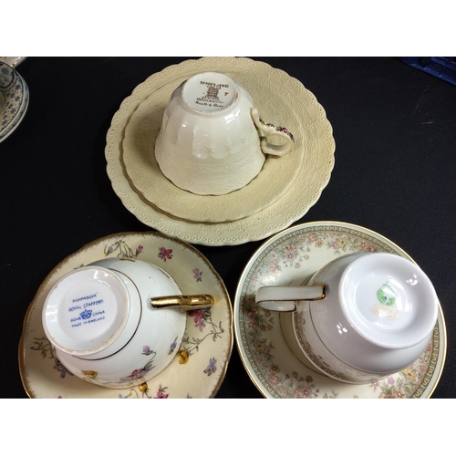 236 - Box of vintage teaware including Coalport, Royal Albert and Spode and a tray of ornaments and trinke... 