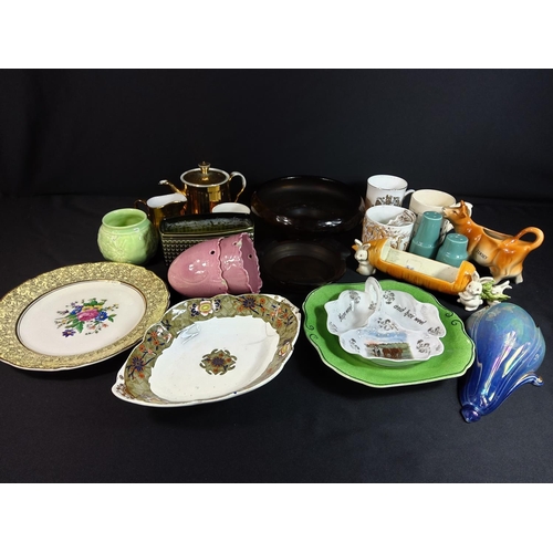 238 - Box of various chinaware