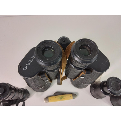 189 - 2 pairs of vintage binoculars and 2 torches