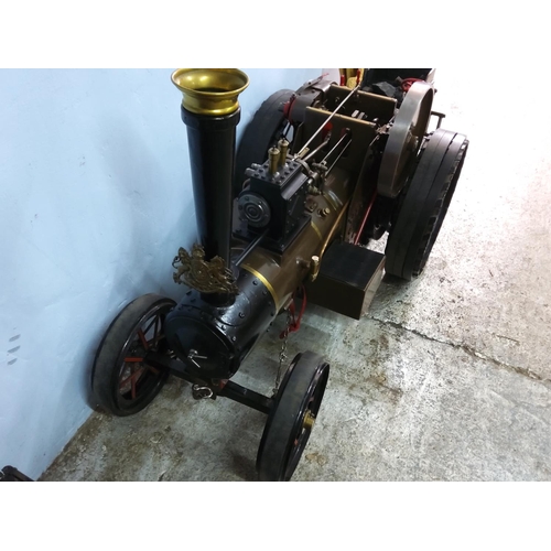 326 - Large live steam traction engine, approx 135cms in length, 59cms in width & 82cms in height