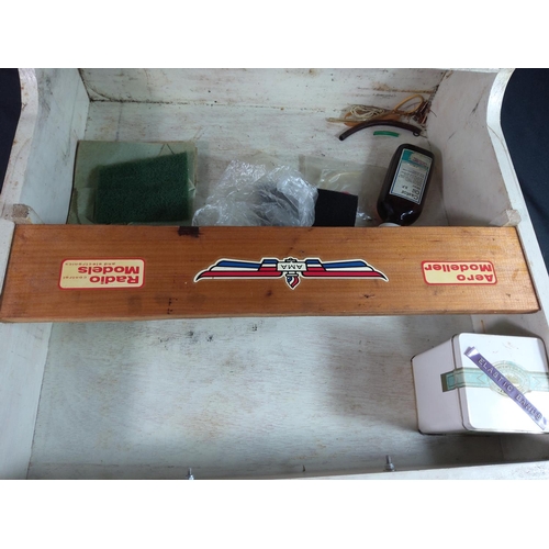 322 - Model aircraft tool box