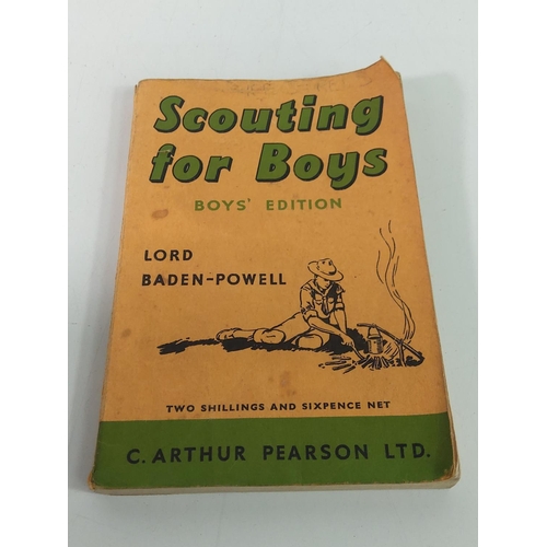 642 - Vintage 1960 edition 'Scouting for Boys' book