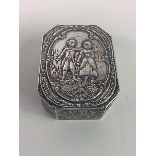 650 - Continental silver box, 63g