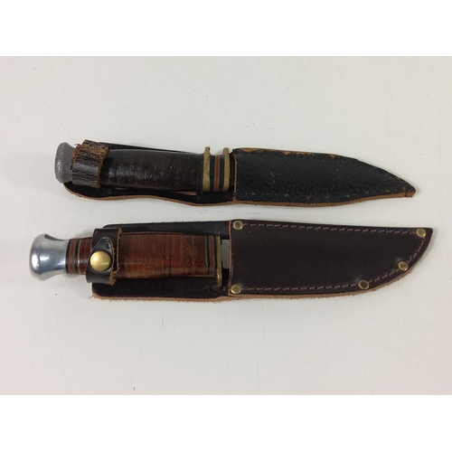 687 - 2 sheath knives