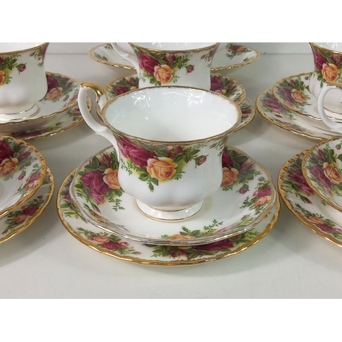 298 - Royal Albert Old Country Roses 6 cups and saucers and a gravy boat and saucer