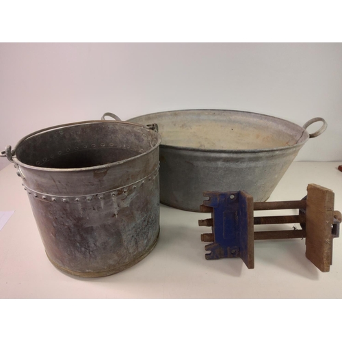 41 - Tin bath, coal scuttle and vice