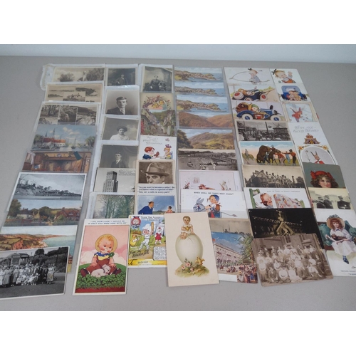 104 - Collection of vintage postcards