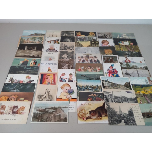 111 - Collection of vintage postcards