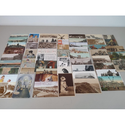 113 - Collection of vintage postcards