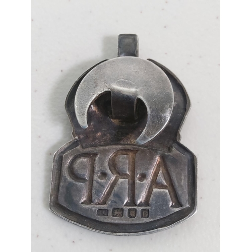 386 - Silver ARP badge, 10g