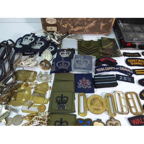 65 - Box of military badges, sew on badges and accessories