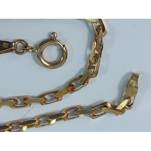 224 - 9ct gold curb link chain 13.9g