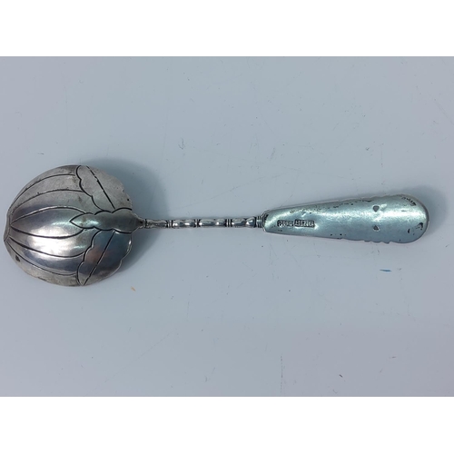 296 - Silver Oriental spoon  marked Sui Hing 17g