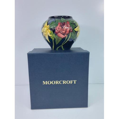 189 - Boxed Moorcroft vase signed