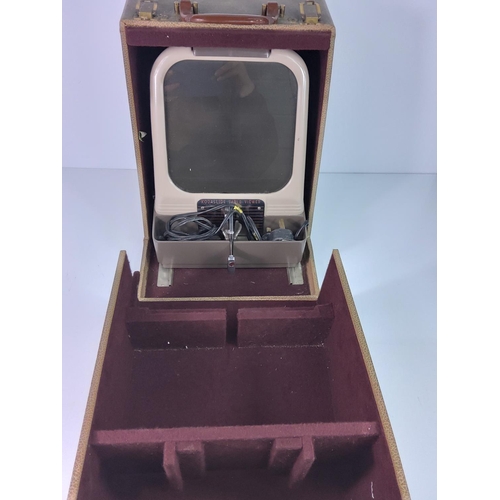 44 - Modal A Kodaslide table viewer with original carrying case