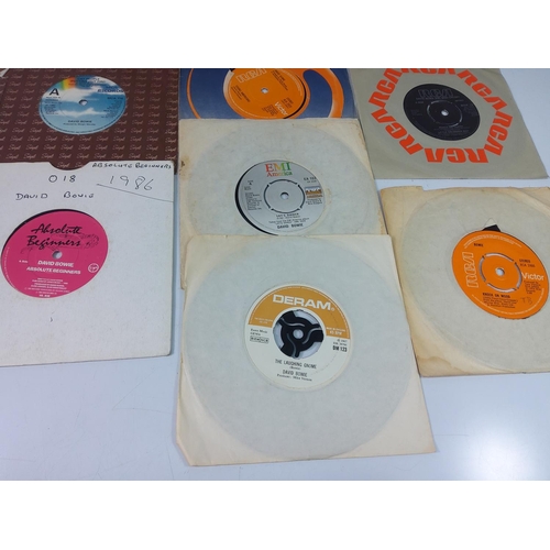 82 - Vintage David Bowie 45's