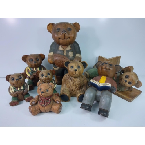 84 - Carved teddy bears including bookends