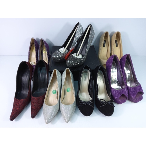 89 - Suitcase of ladies shoes, 18 pairs (some new)