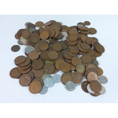 326 - Box of coins