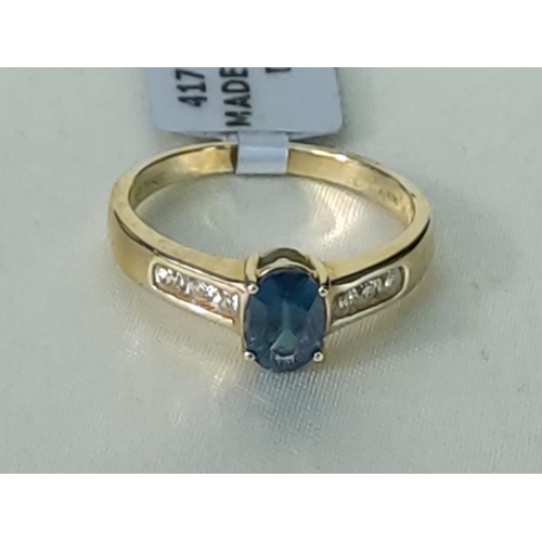 263 - 10ct gold stone set ring, size P