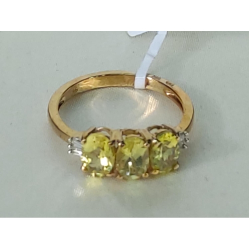 271 - 9ct gold stone set ring, size Q