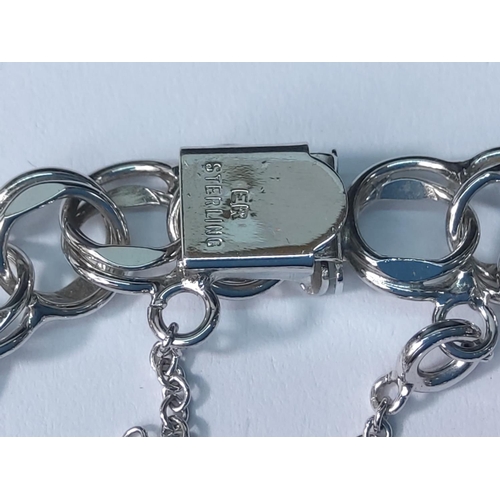 286 - Silver charm bracelet, 13g