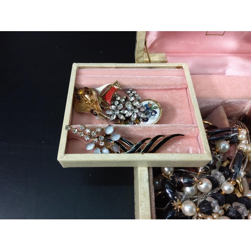 327 - Vintage jewellery box and contents