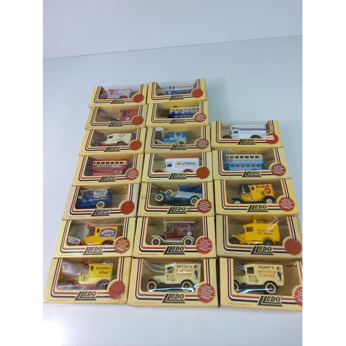 32 - Box of approx 60 model vehicles