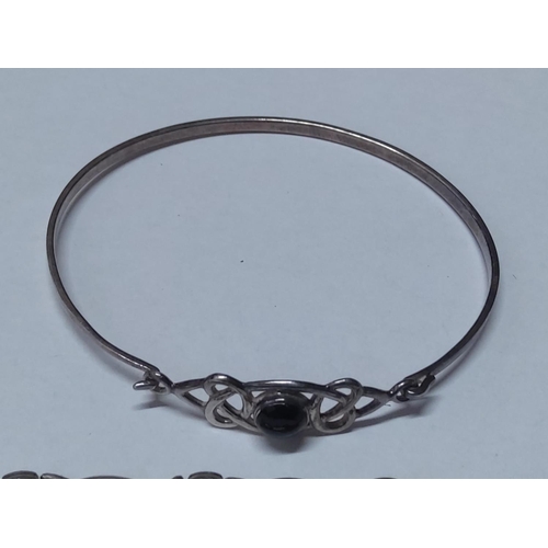 212 - Silver bracelet and a silver bangle