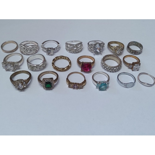 238 - Qty of costume rings