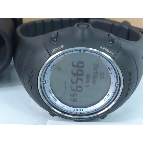 310 - Polar AXN 300 activity wrist watch with charger