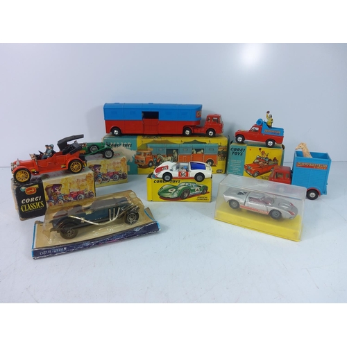 40 - Vintage model vehicles including Corgi