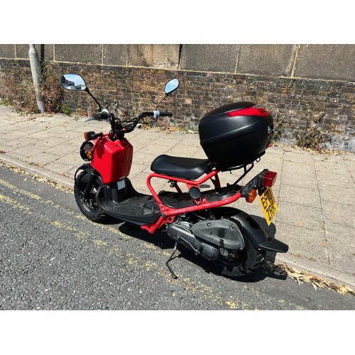 12 - Red Honda Zoomer - EF10ZRK This vehicle came from a deceased estate -V5 will need to be applied for.... 