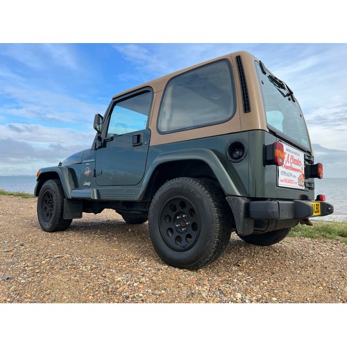 22 - 1998 Jeep Wrangler Sahara, 4.0L V8 Petrol, manual transmission, with removable hardtop and canvas ro... 