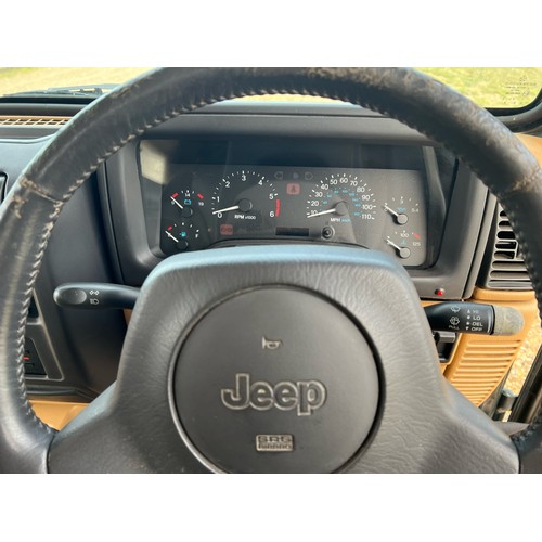 22 - 1998 Jeep Wrangler Sahara, 4.0L V8 Petrol, manual transmission, with removable hardtop and canvas ro... 