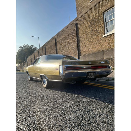 31 - 1970 Chrysler 300, 52,988, 7.2L big block V8, running project with recent reupholstered seats, stunn... 