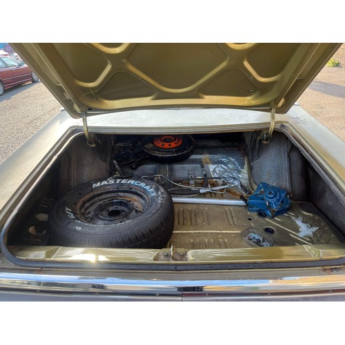 31 - 1970 Chrysler 300, 52,988, 7.2L big block V8, running project with recent reupholstered seats, stunn... 