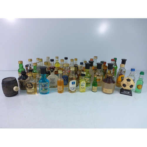 25 - Approx 50 miniatures (display only)