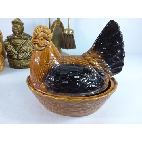 290 - Chinaware and storage jars including Sadler