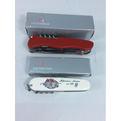 422 - 2 Victorianox knives