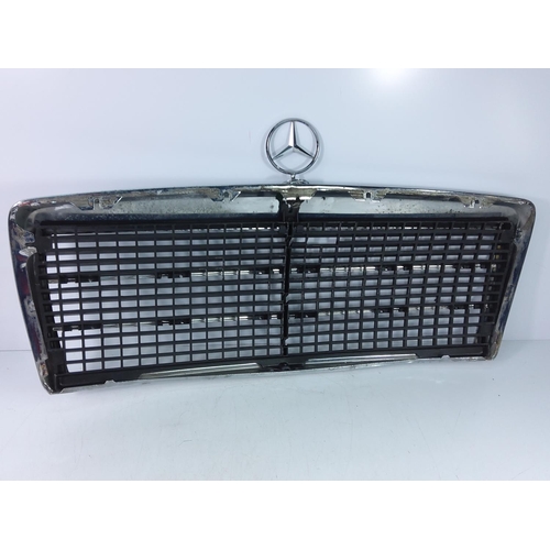 55 - 1986 Mercedes 190E chrome front grill with emblem