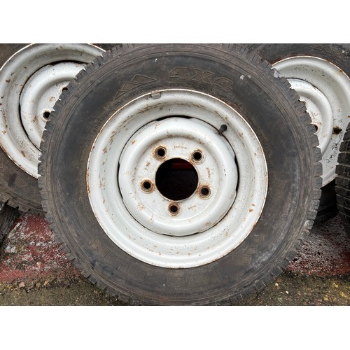 14 - Land Rover series II heritage style wheels and tyres.
Full set of 5 in white. 
5.50F x 16 x 33 alloy... 