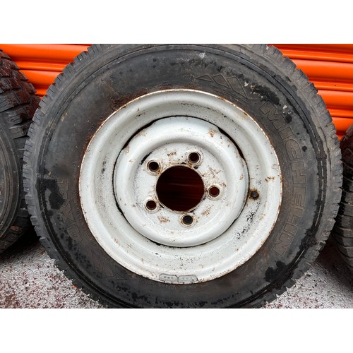 14 - Land Rover series II heritage style wheels and tyres.
Full set of 5 in white. 
5.50F x 16 x 33 alloy... 