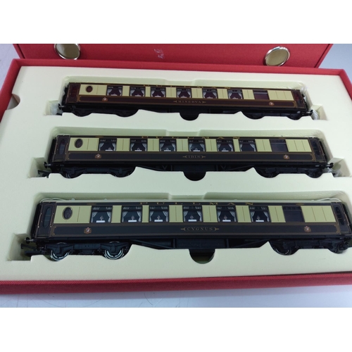 59 - Boxed Orient Express train (not complete)