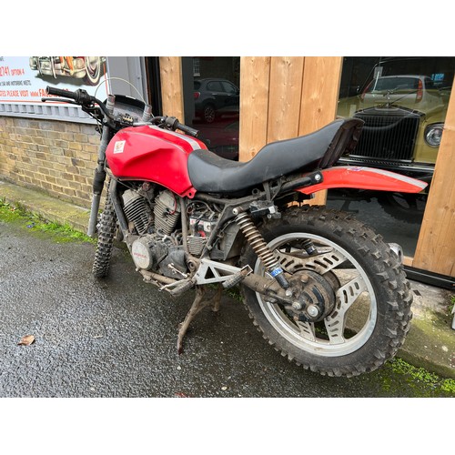 3 - Honda VT500 (believed to be 1982-1986 model)
This motorbike is sold as seen. It is a spares or repai... 