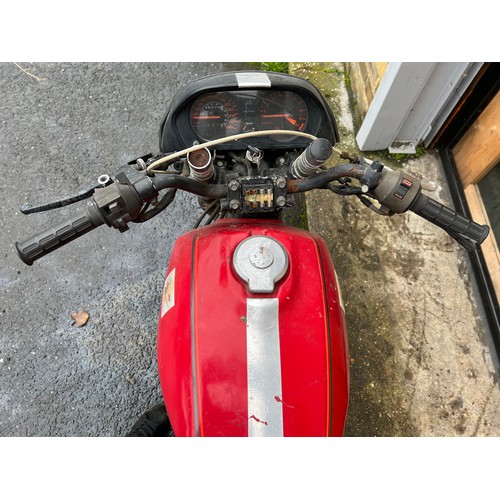 3 - Honda VT500 (believed to be 1982-1986 model)
This motorbike is sold as seen. It is a spares or repai... 