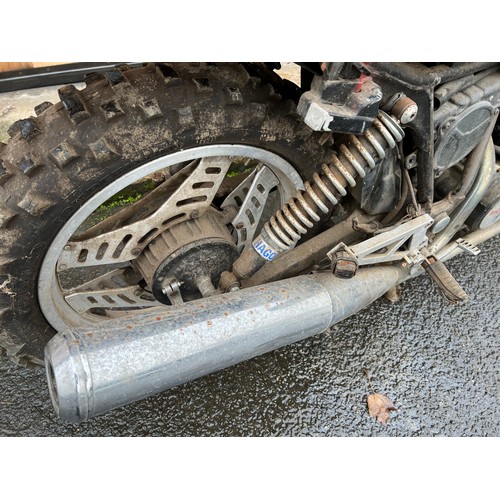 3 - Honda VT500 (believed to be 1982-1986 model)
This motorbike is sold as seen. It is a spares or repai... 