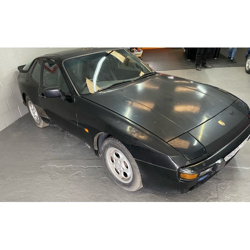 10 - Black Porsche 944 S with 16V Ventiler engine, 2.5L inline 4. The Registration is F502YAB, with 126,0... 