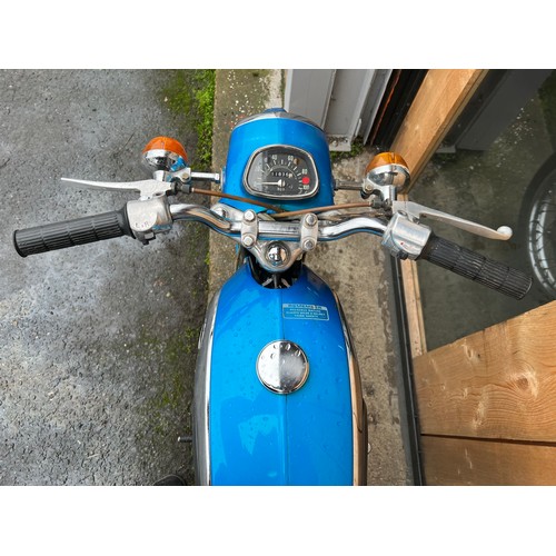 25 - Blue Honda CD 175 motorcycle, registration HKP 388N - First registered on 1st of April 1975, this be... 